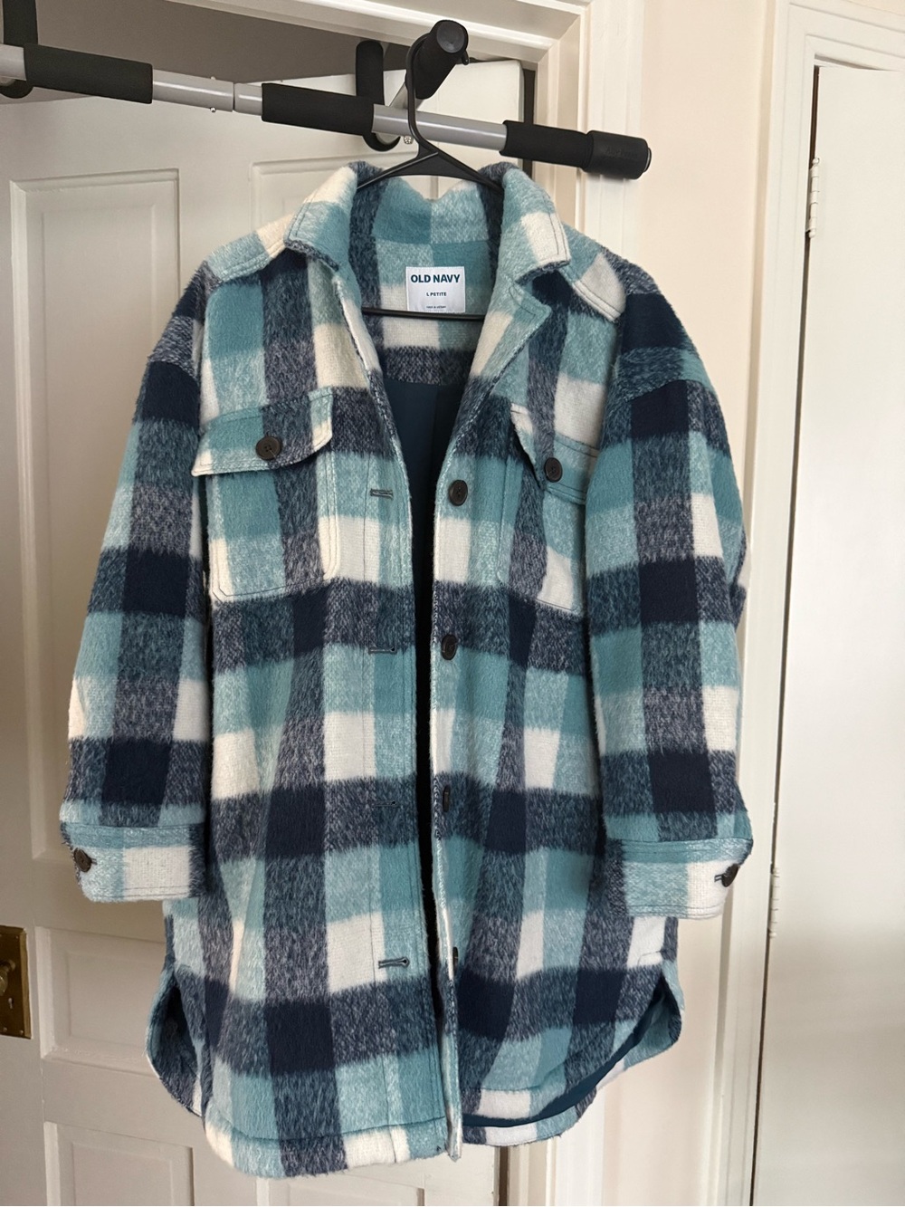 Old Navy Plaid Teddy Shacket Jacket in Teal, Navy & White